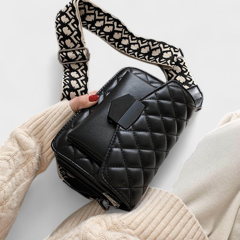 Joann – Classic Multi-Compartment Shoulder Bag